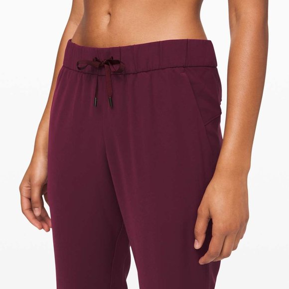 lululemon athletica Pants - Lululemon NWOT! On The Fly Jogger Pants - MR Travel Woven - Dark Adobe - Size 4